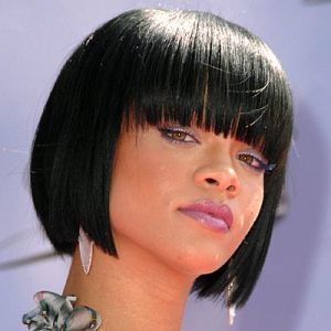 rihanna_frizure_2011